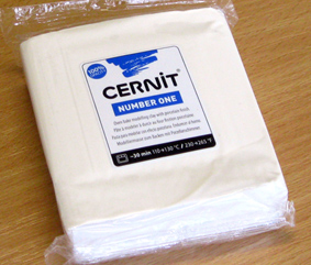 Cernit - biely